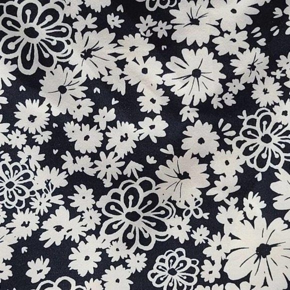 Abercrombie Kids Floral Black and white skirt - Picture 3 of 14